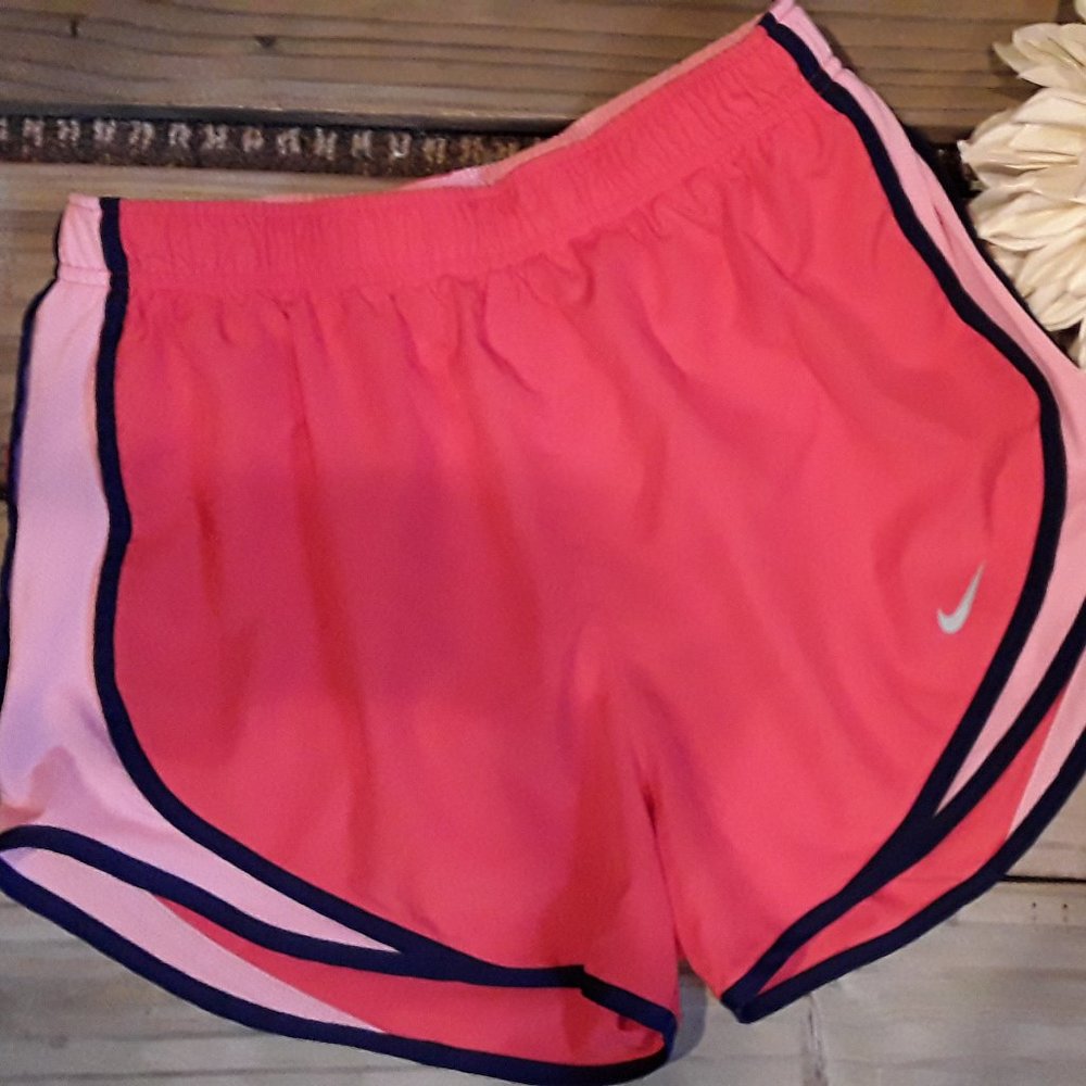 Like New Nike Orange navy running short  4/16$